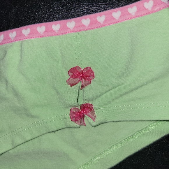 Cheeky panties with bows - Picture 3 of 6